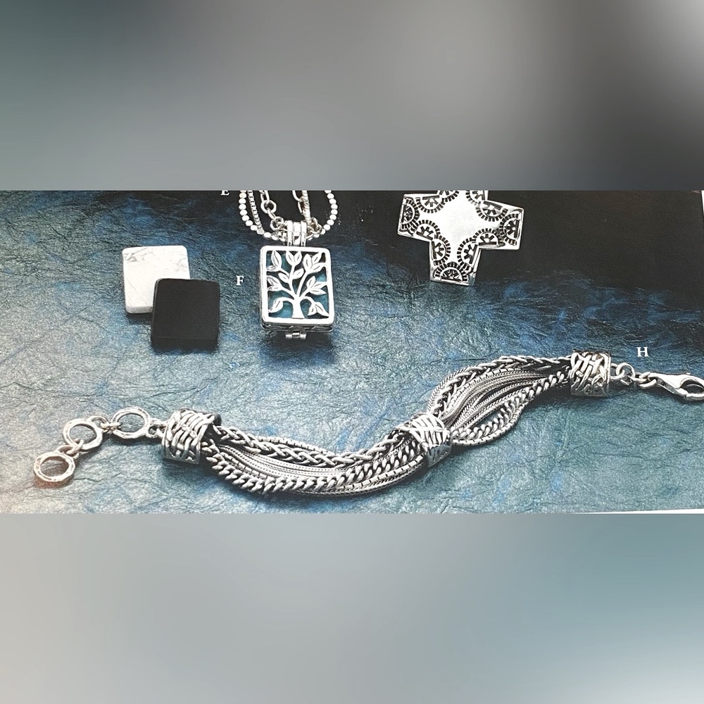 Silpada Sterling TALK OF THE TOWN Mixed Chain 3-Station Bali-Inspired Bracelet - Picture 16 of 16